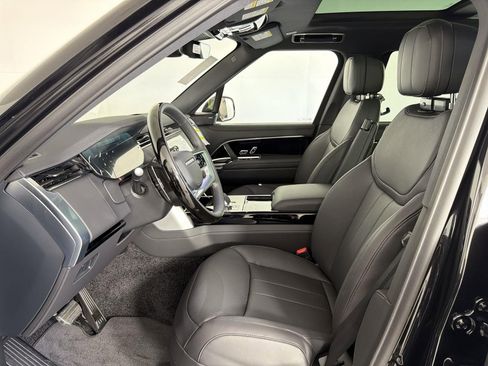 New 2026 Land Rover Range Rover Long Wheelbase SE image 23