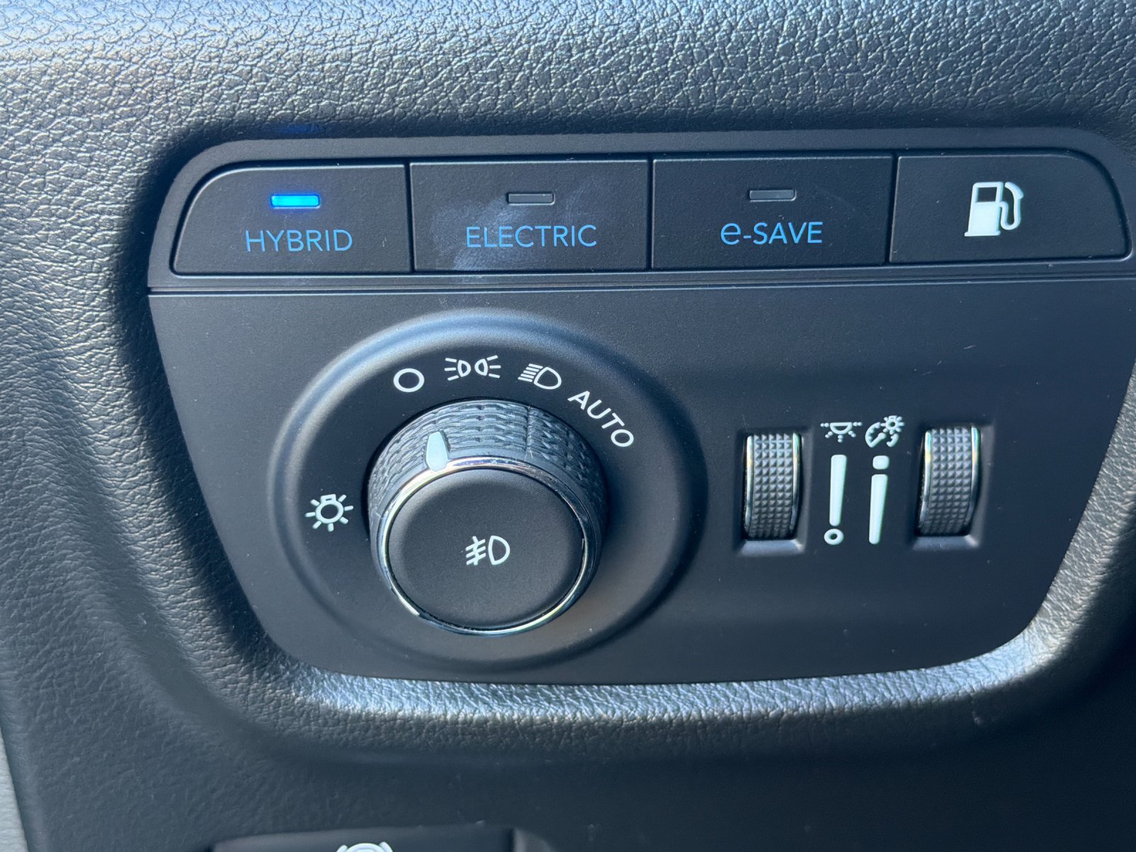 Used 2023 Jeep Grand Cherokee 30th Anniversary AWD/4WD image 34