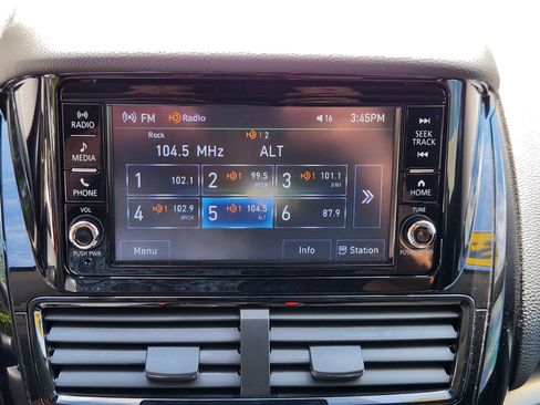 Used 2024 Mitsubishi Eclipse Cross ES AWD/4WD image 11
