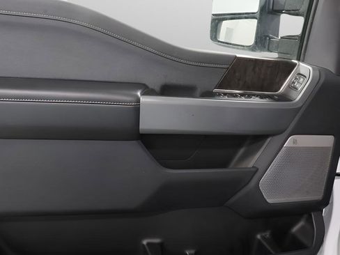 Used 2024 Ford F250 Lariat image 21