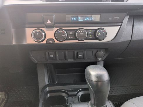 Used 2023 Toyota Tacoma SR AWD/4WD image 18