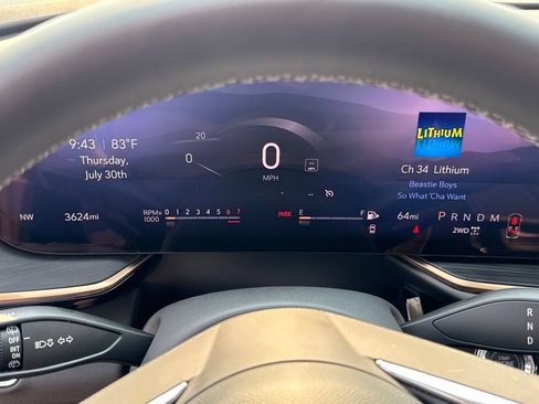 Used 2025 Buick Envision Avenir AWD/4WD image 21
