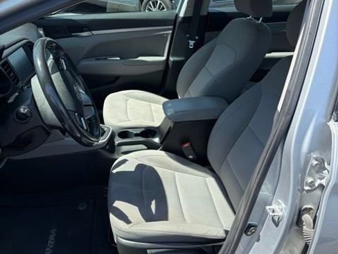 Used 2020 Hyundai Elantra Value Edition FWD image 4