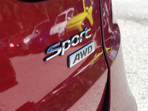 Used 2017 Hyundai Santa Fe Sport image 7