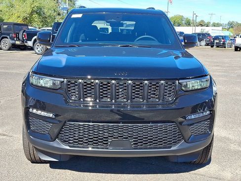 New 2025 Jeep Grand Cherokee Limited image 2
