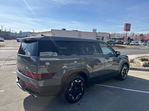 Used 2024 Hyundai Santa Fe SE image 5