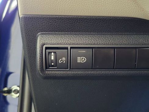 Used 2024 Toyota Corolla LE FWD image 23