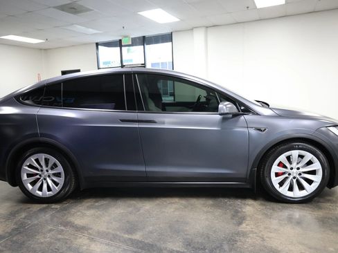 Used 2016 Tesla Model X Performance image 7