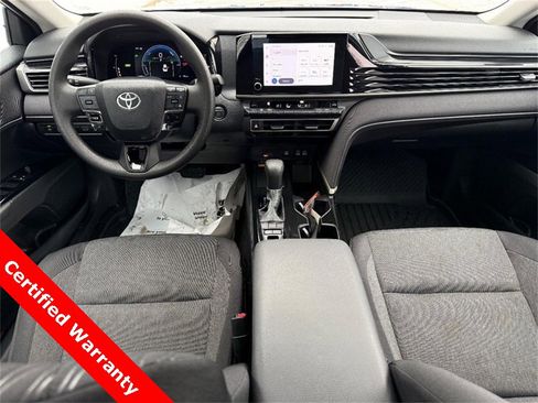 Used 2025 Toyota Camry LE image 13