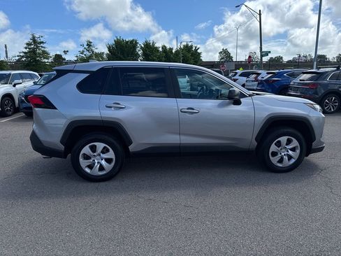 Used 2023 Toyota RAV4 LE FWD image 9