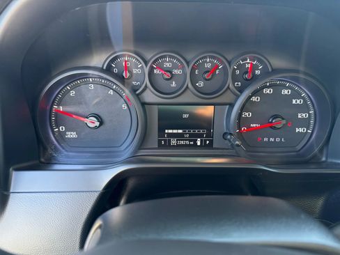 Used 2020 Chevrolet Silverado 2500 W/T w/ WT Convenience Package image 9