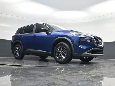 Used 2023 Nissan Rogue S AWD/4WD image 46