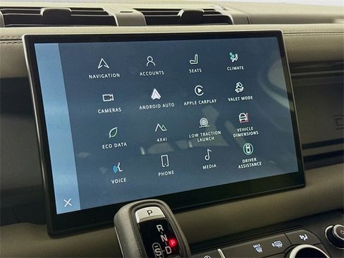 Used 2025 Land Rover Defender 110 S image 15