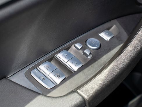 Used 2025 BMW X4 xDrive30i AWD/4WD image 26