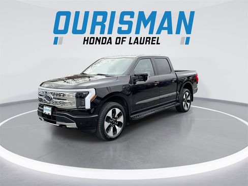Used 2023 Ford F150 Lightning Platinum image 4