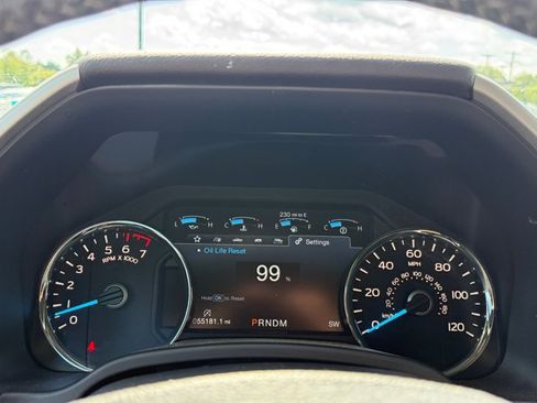 Used 2018 Ford F150 Lariat w/ Equipment Group 502A Luxury AWD/4WD image 30
