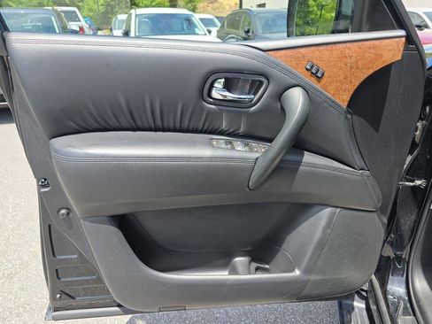 Used 2022 Nissan Armada SL w/ Captain's Chairs Package AWD/4WD image 18