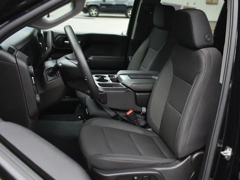 Used 2026 Chevrolet Silverado 1500 Custom w/ Turbomax Blackout Package AWD/4WD image 9