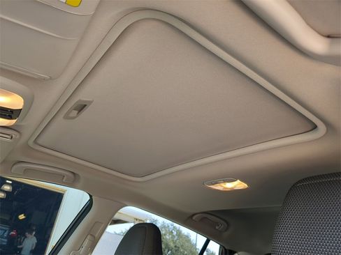 Certified 2024 Subaru Crosstrek 2.0i Premium image 19