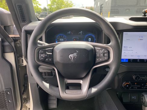 Used 2025 Ford Bronco 2-Door image 9