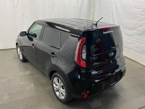 Used 2016 Kia Soul + image 7