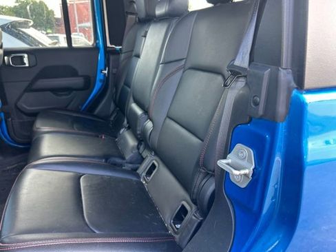 Used 2023 Jeep Gladiator Rubicon w/ LED Lighting Group AWD/4WD image 7