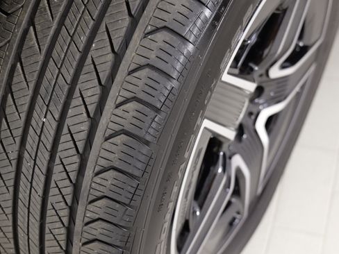 Used 2025 Mercedes-Benz GLC 350e 4MATIC image 68