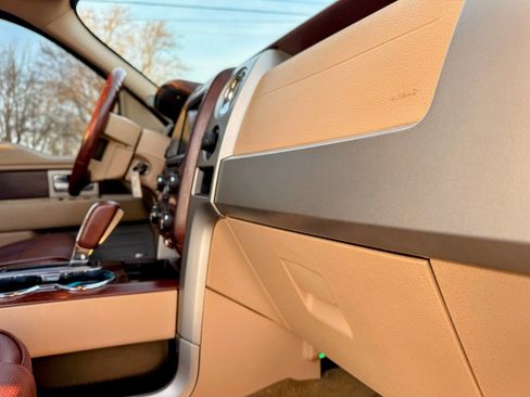 Used 2014 Ford F150 King Ranch w/ King Ranch Luxury Package image 22