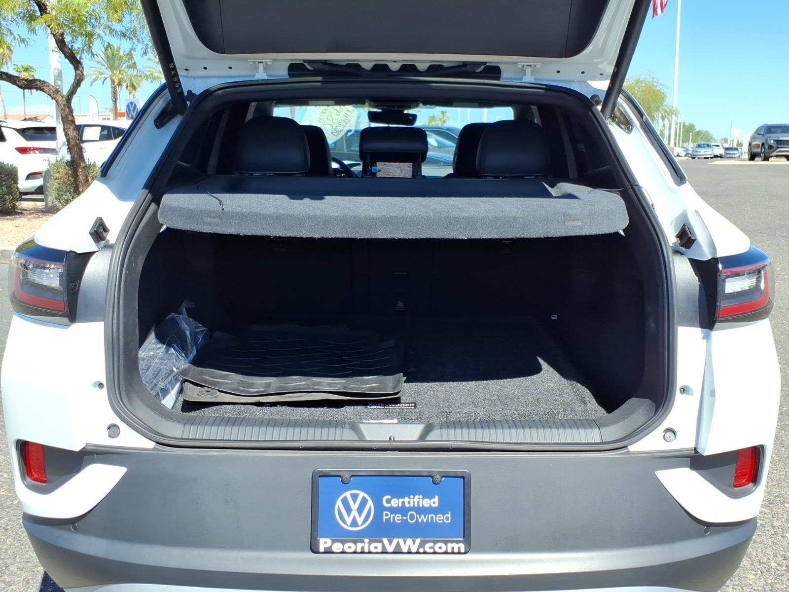 Certified 2023 Volkswagen ID.4 Pro S Plus AWD/4WD image 17