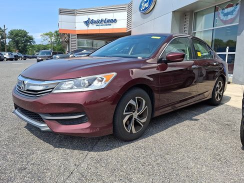 Used 2017 Honda Accord LX image 3