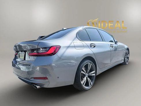 Used 2023 BMW 330i xDrive Sedan w/ Premium Package AWD/4WD image 5
