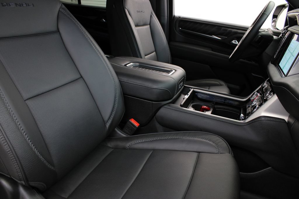Used 2024 GMC Yukon Denali AWD/4WD image 24
