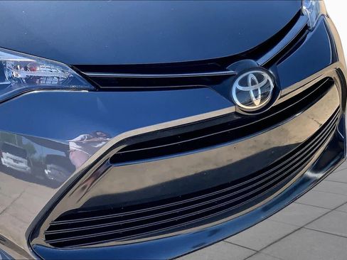 Used 2019 Toyota Corolla LE FWD image 29