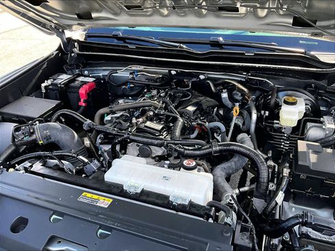 Used 2025 Toyota Tacoma TRD Off-Road AWD/4WD image 36