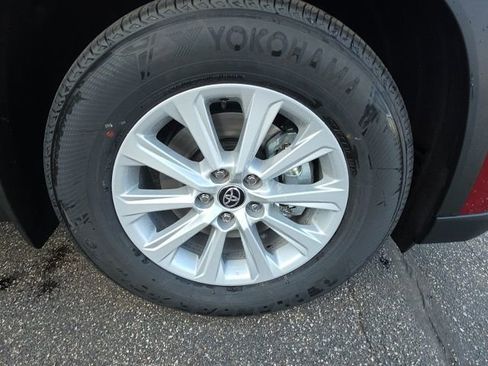 New 2026 Toyota Grand Highlander XLE image 11