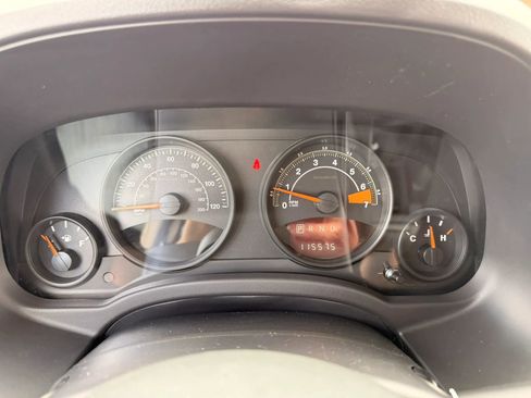 Used 2016 Jeep Patriot High Altitude AWD/4WD image 12