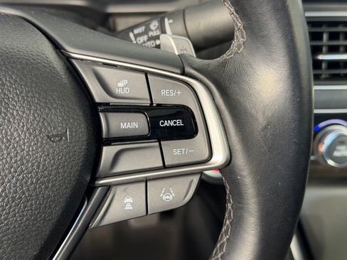 Used 2018 Honda Accord Touring image 26