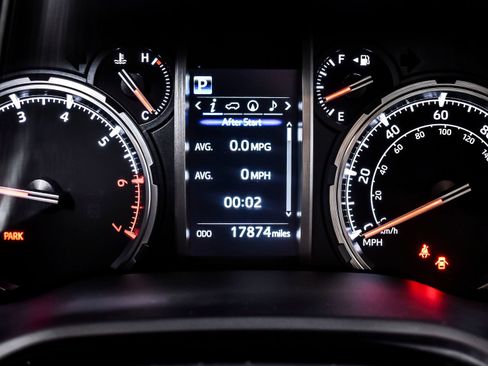 Used 2024 Toyota 4Runner TRD Off-Road Premium w/ Off Road Premium Plus Package AWD/4WD image 19