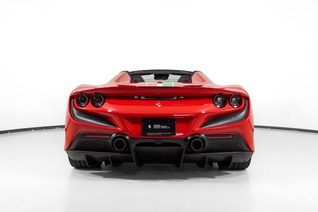 Used 2022 Ferrari F8 Tributo RWD image 6