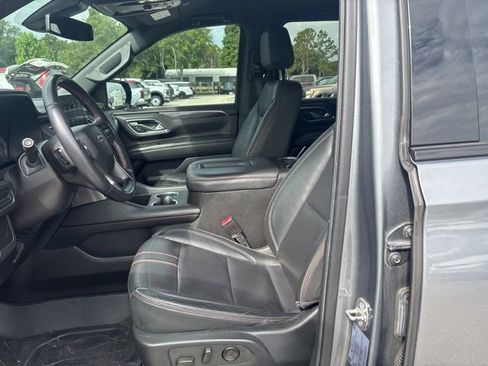 Used 2021 Chevrolet Suburban RST AWD/4WD image 9
