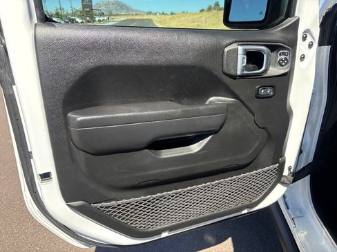 Used 2023 Jeep Wrangler Sport AWD/4WD image 12
