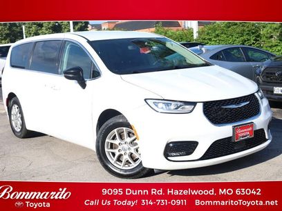 Used 2024 Chrysler Pacifica Touring-L
