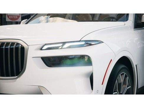 Used 2026 BMW X7 xDrive40i w/ Climate Comfort Package image 6