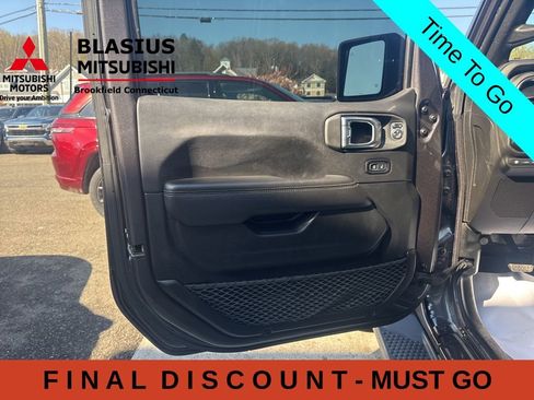 Used 2021 Jeep Wrangler Unlimited Sahara w/ Cold Weather Group AWD/4WD image 21