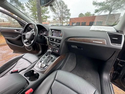 Used 2016 Audi Q5 2.0T Premium Plus w/ Technology Package image 16