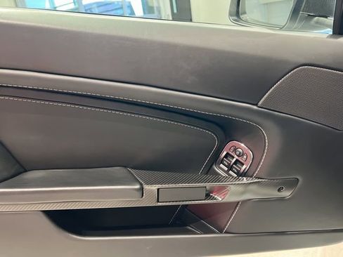 Used 2013 Aston Martin V8 Vantage Roadster image 27