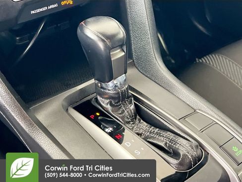 Used 2019 Honda Civic Sport image 10