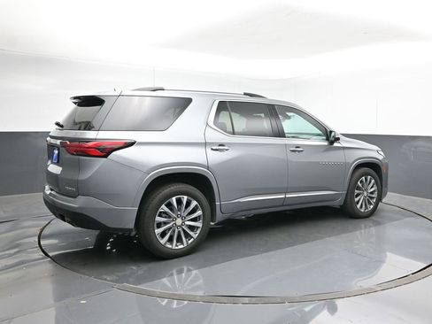 Used 2023 Chevrolet Traverse Premier image 5