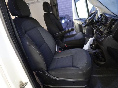 Used 2024 RAM ProMaster 2500 w/ Convenience Group FWD image 13