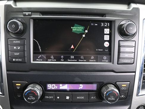 Used 2019 Nissan Titan PRO-4X w/ Pro-4x Convenience Package AWD/4WD image 24